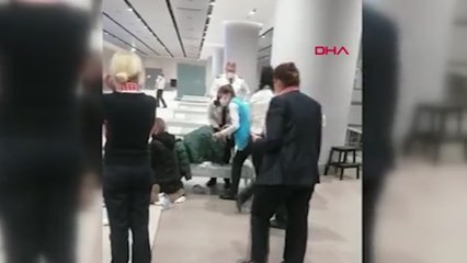 Uçaktan inen yolcu havalimanında doğum yaptı