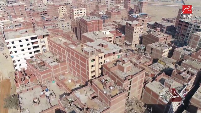 عمرو أديب: في عشوائيات بتتنقل وعشوائيات بتتطور.. عزبة الهجانة ماينفعش تتنقل فالدولة هتطورها