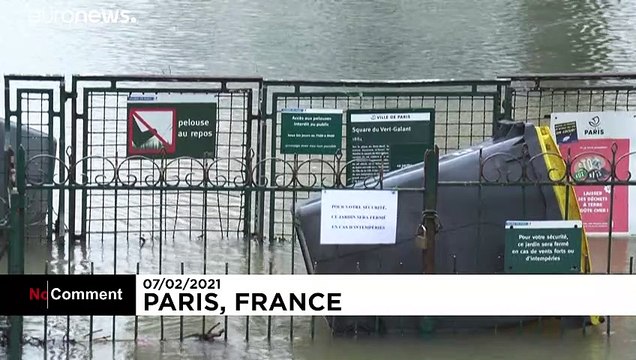 Kacsaúsztatóvá váltak Párizs egyes részei