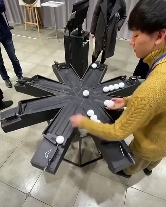 Crazy Ball Machine