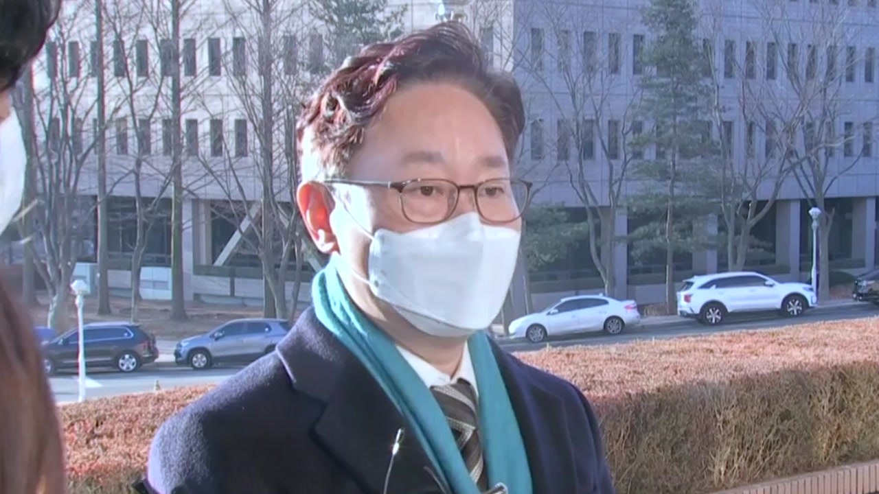 [뉴스앤이슈] 이성윤 또 유임...박범계 첫 檢 인사 두고 정치권 공방 / YTN