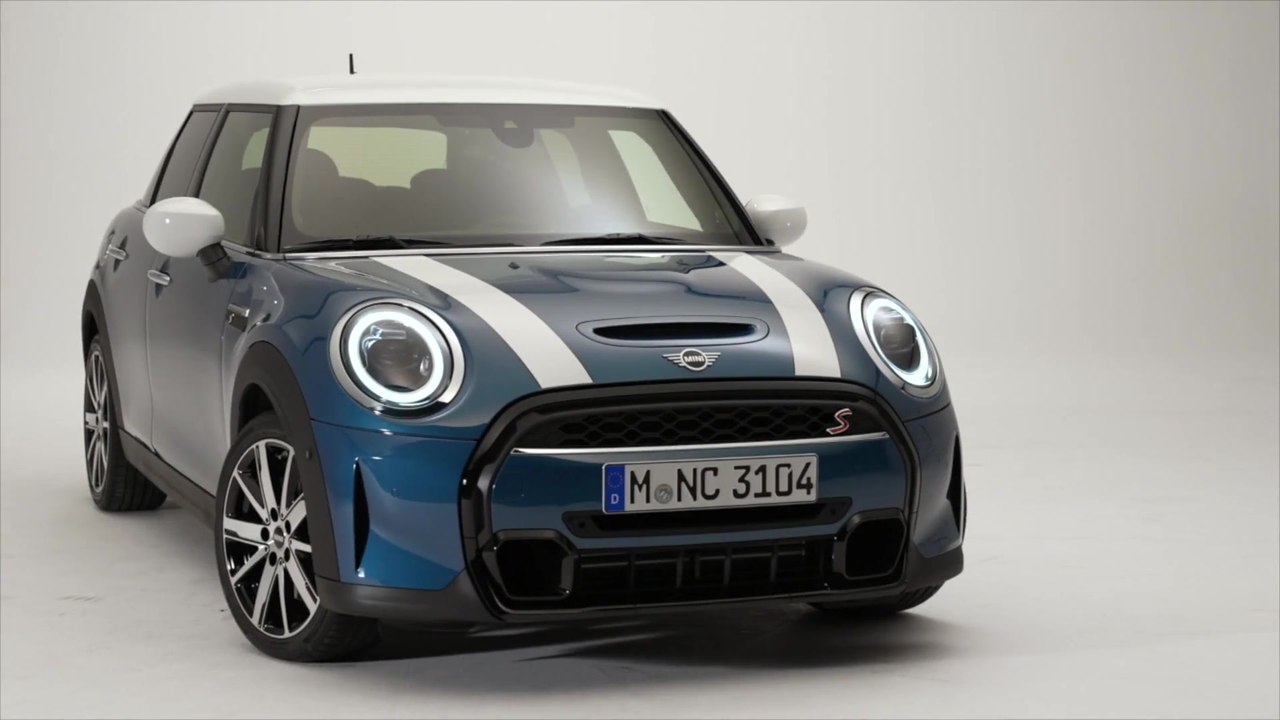 Der MINI 3-Türer, der MINI 5-Türer, das MINI Cabrio - Sport-Lederlenkrad jetzt serienmäßig, digitales Cockpit als Option