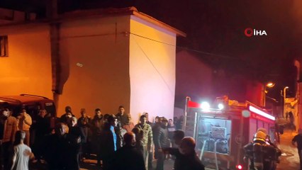 Kuşadası'nda eski evlerdeki yangın 4 saatte kontrol altına alınabildi