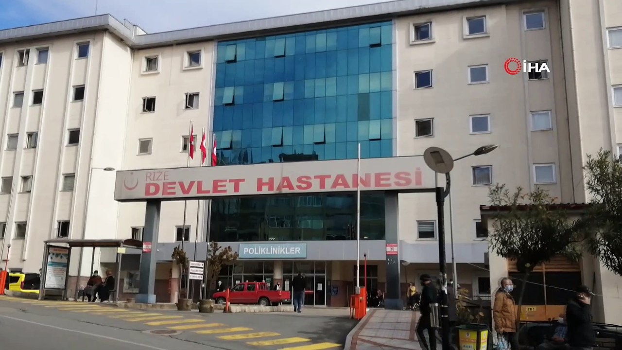 Kadın doktora hastanede orakla saldırı