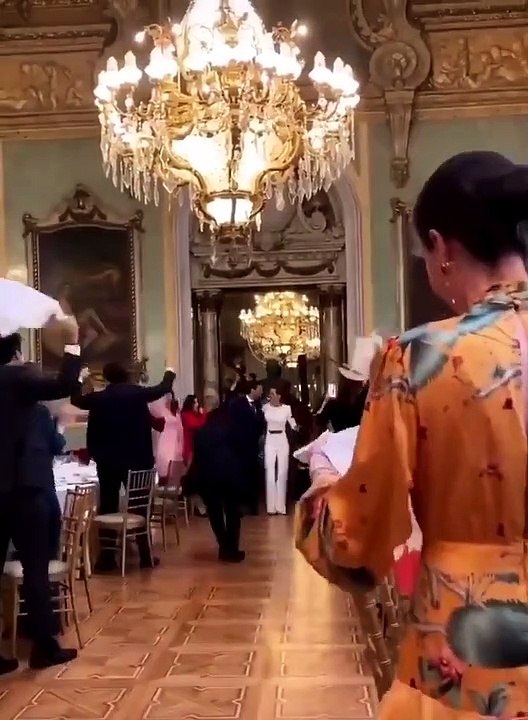 Boda de pijos en el Casino de Madrid