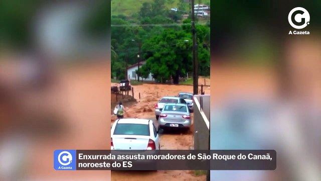 Água da chuva invade casa dos moradores em Santa Cruz, Aracruz, Norte do ES