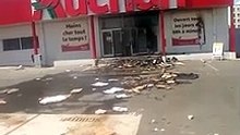Manifestations : Auchan Saccagé