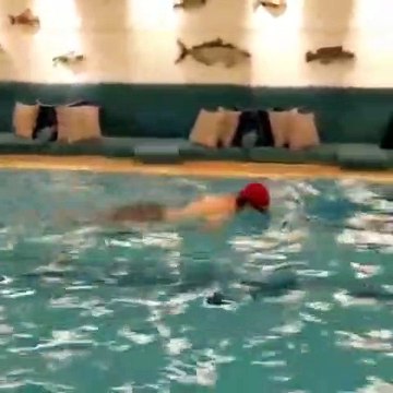 Mecidiyeköy Yüzme Kursu | Mecidiyeköy Özel Yüzme Dersleri | Ömer 10 ders