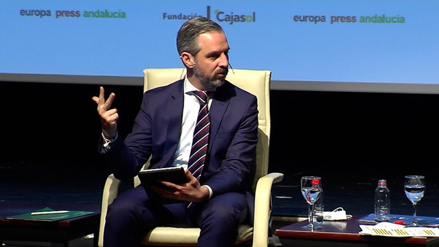 Andalucía acusa a Sánchez de apropiarse de la gestión de los fondos europeos