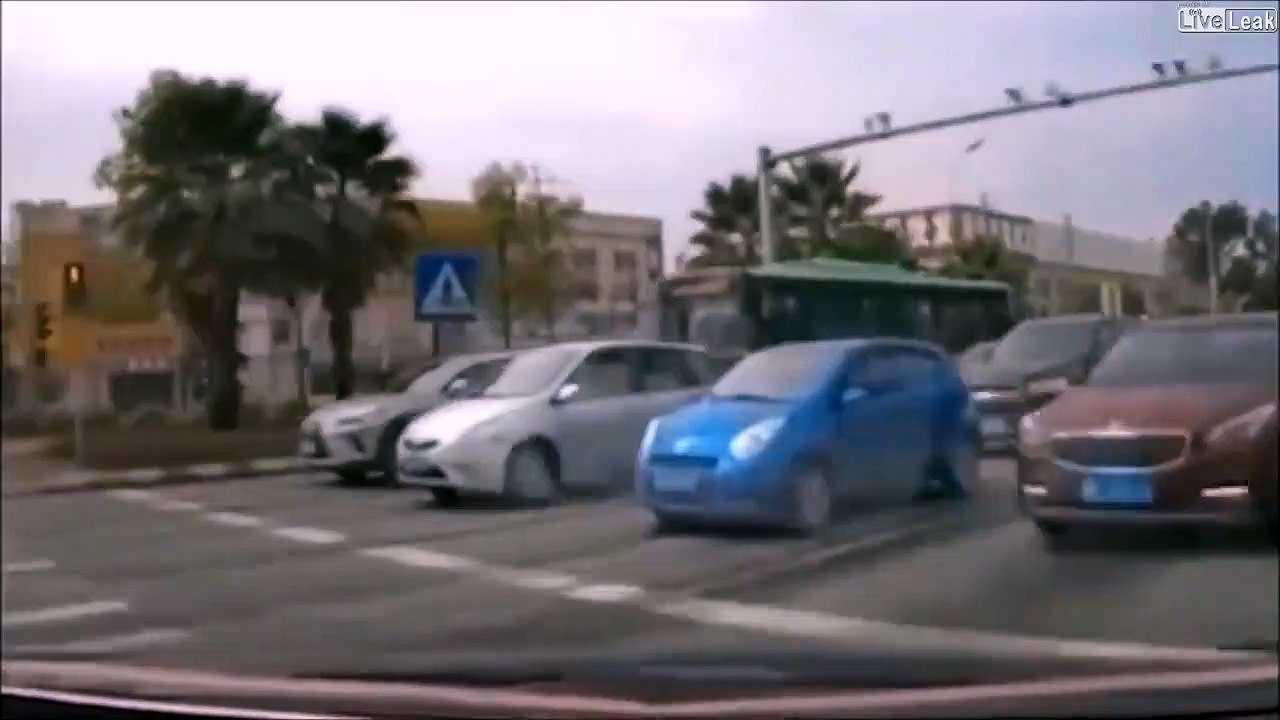 Tous ces conducteurs ont des réflexes surhumains et salvateurs...