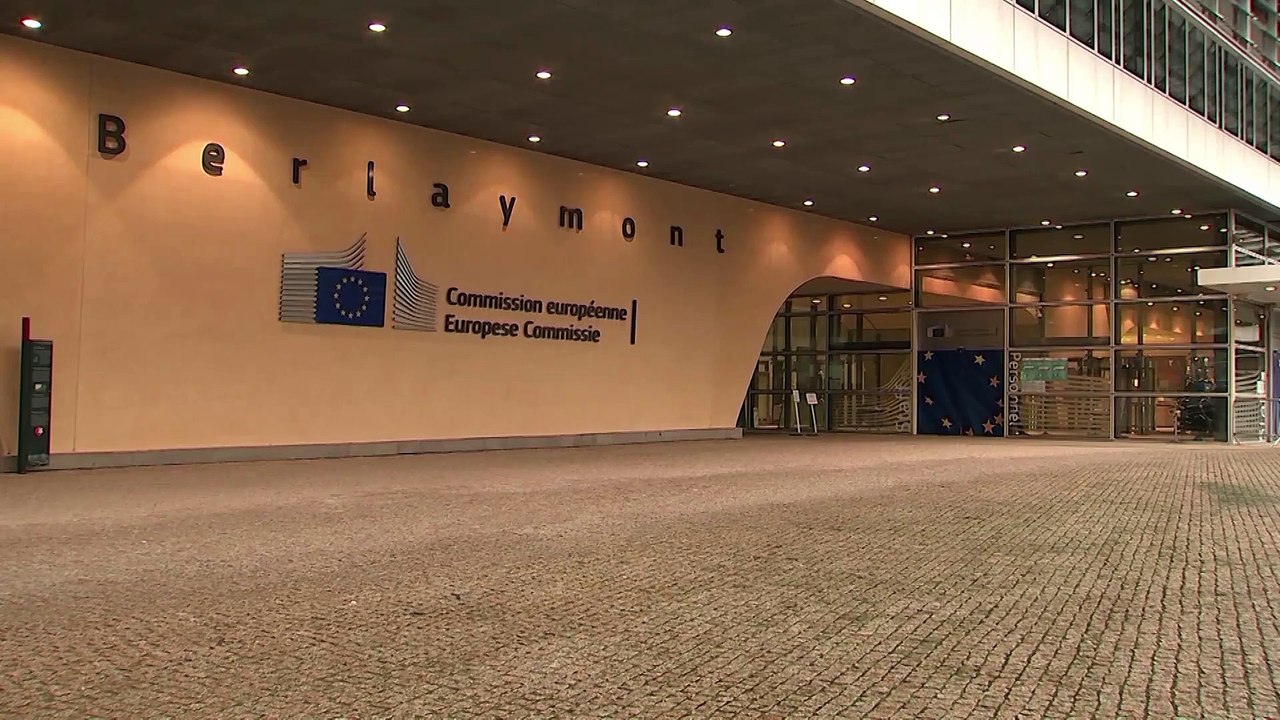 Bruselas dice que los Tratados de la UE "prohíben" al BCE condonar la deuda