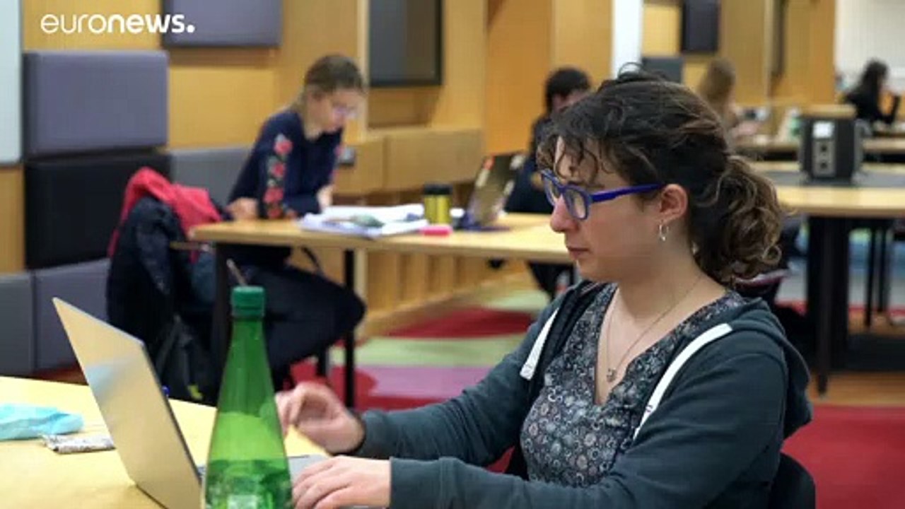 Students and teachers both suffer as higher education moves online