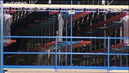 Μόδα: Τόνοι απούλητων ρούχων και μειωμένες παραγγελίες