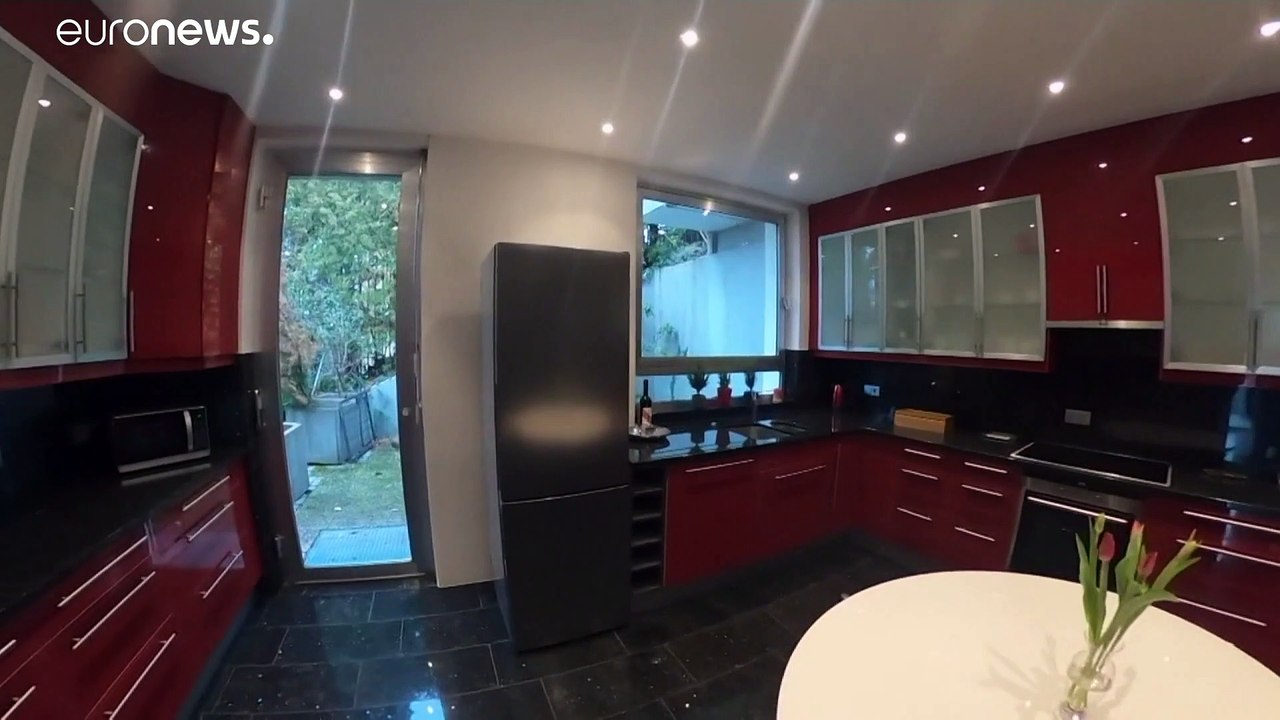 Nawalny berichtet über Putins Palast, russisches Staatsfernsehen berichtet über Nawalnys 'Palast'