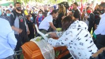 Emotivo funeral de joven muerto por disparos policiales en Chile