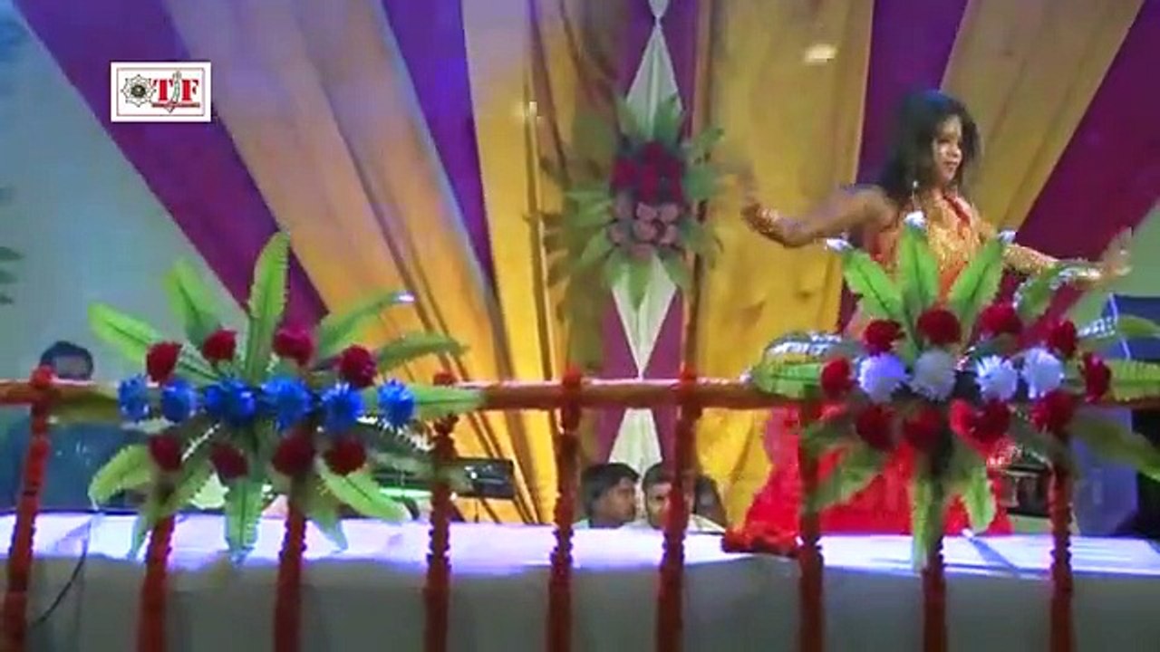 special dance show by indian girl| hot sexy moves dance| hot girl fun