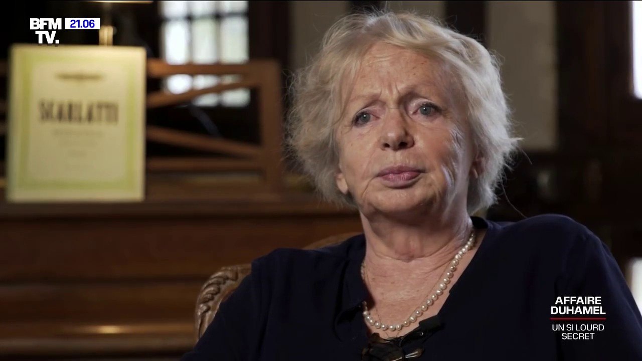Pour Sylvie Desmeuzes, amie de Marie-France Pisier, "Olivier Duhamel jouait beaucoup au roi"
