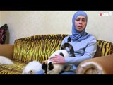البداوي تحتضن مئات من القطط منذ 19 عاما في منزلها
