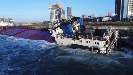 Zeytinburnu'nda karaya oturan 108 metrelik gemi yan yattı