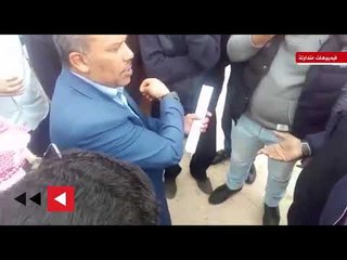 بعد التراجع عن تعينهم .. سائقون يحتجون أمام الأمانة