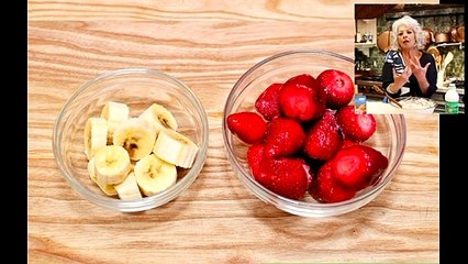 Make a Fruit and Yogurt Smoothie