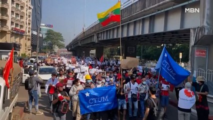 시위대에 고무탄 '탕탕'…계엄령 내려진 미얀마 '일촉즉발'