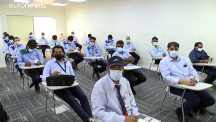 شاهد: دبي تبدأ حملة لتطعيم موظفي المواصلات العامة ضد كورونا