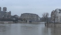 Roads underwater as river levels rise in Paris