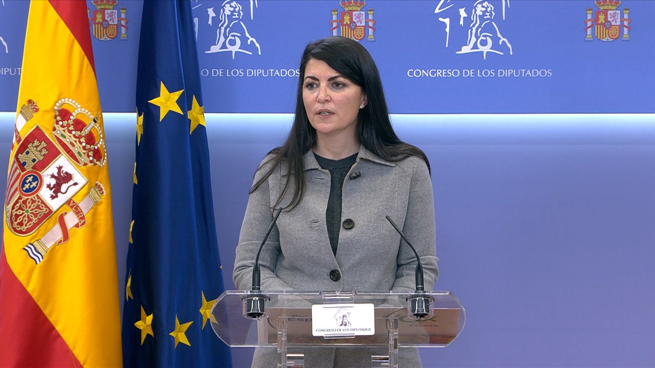 La ultraderecha califica a Podemos de "comunistas" y "antisistema"