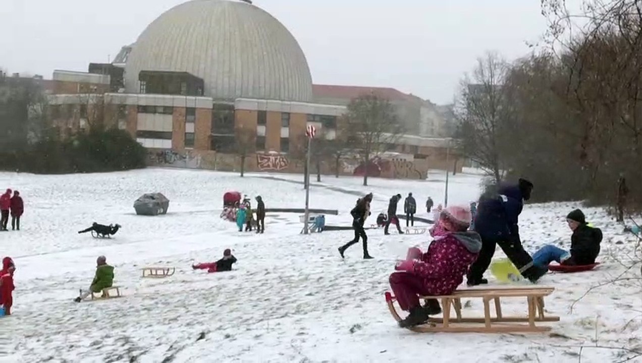 Schönheit und Chaos: Schneetreiben in ganz Europa