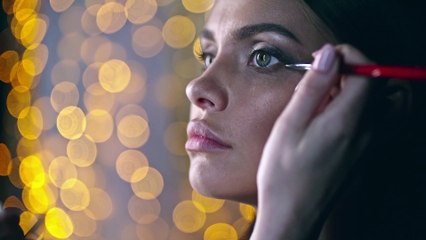 A woman who wears makeup for me eyes