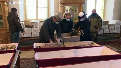 La paix 200 ans après la Bérézina ; les soldats russes et français enterrés ensemble