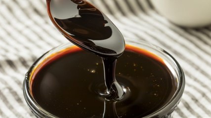 What Is Molasses? A Southern Staple 🍯
