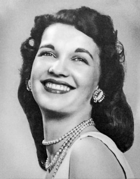 Listen to Garth Brooks’ Mom Colleen’s Country Music Tunes from 1955