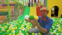 Blippi Español Aprende en el Patio Cubierto de Juegos | Videos Educativos para Niños Pequeños