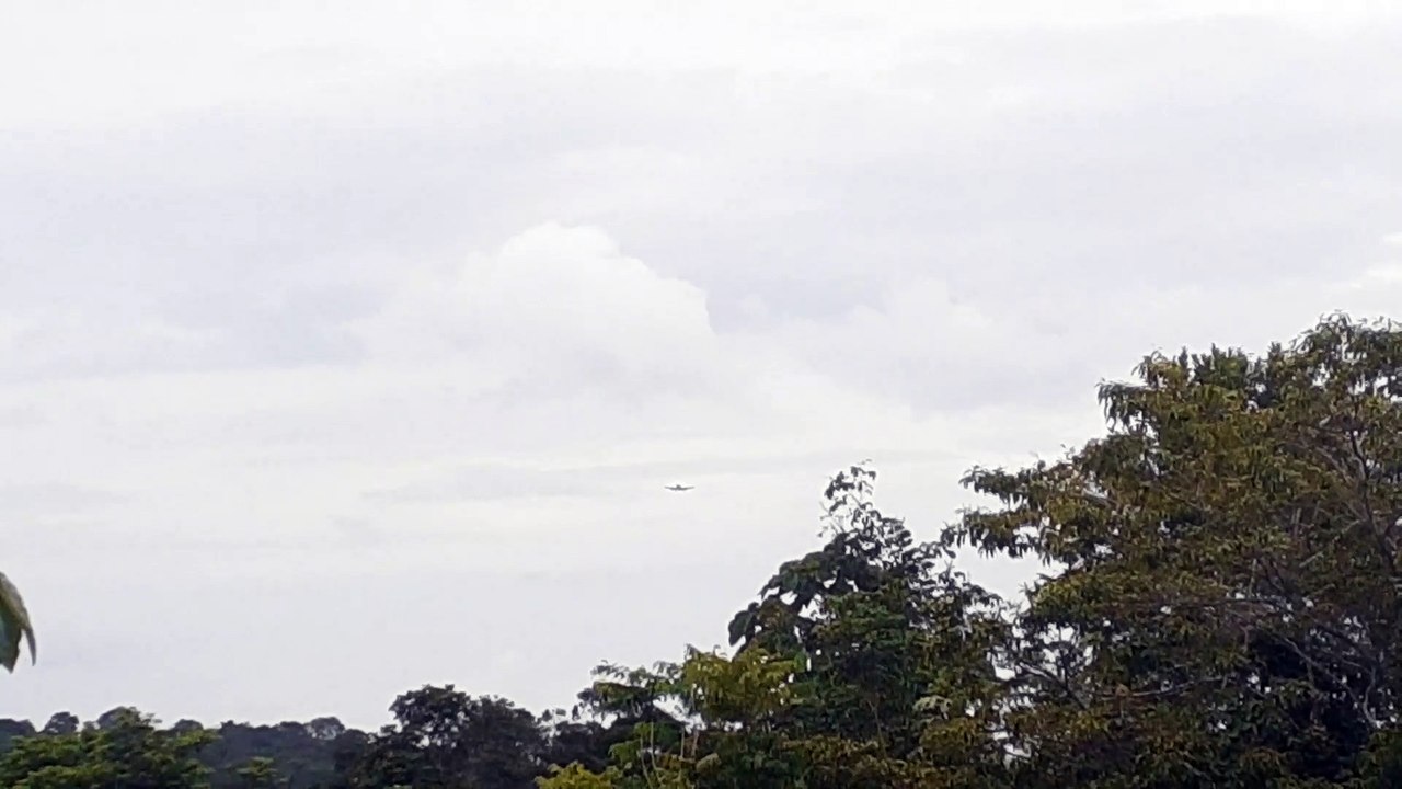 Boeing 737-800 PR-GUJ na aproximação final antes de pousar em Manaus vindo de Boa Vista