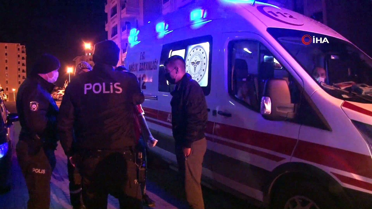 Annesiyle sevgilisini yakalayan lise öğrencisi dehşet saçtı: 2 yaralı