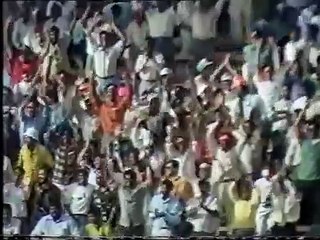 Vinod Kambli Hammers Shane Warne - Smash 22 Runs an Over