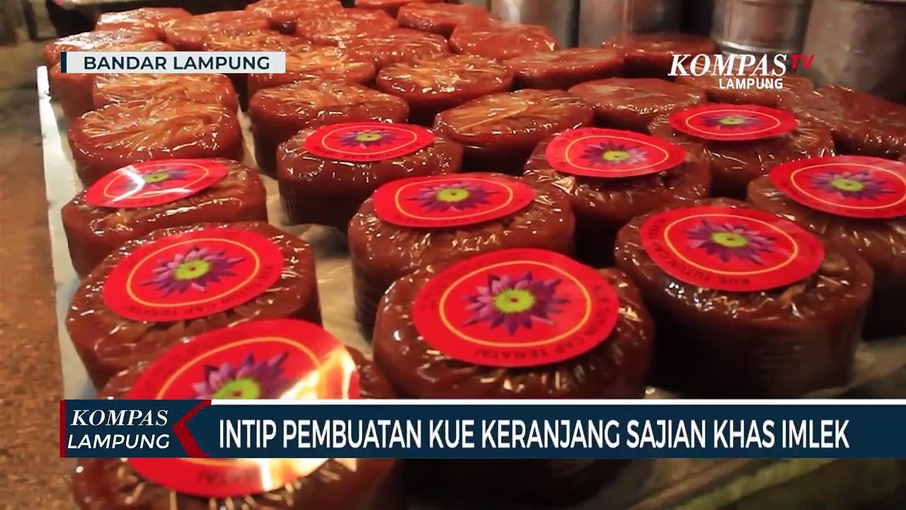 Yuk, Intip Cara Pembuatan Kue Keranjang Sajian...