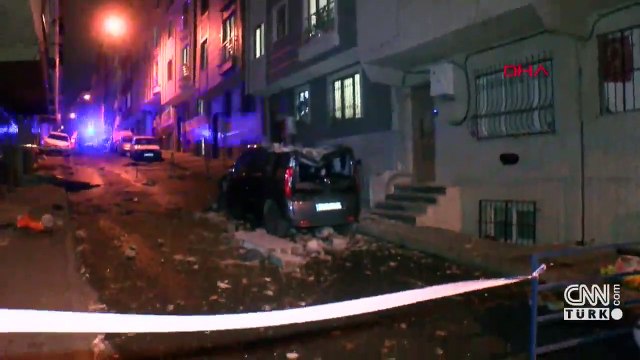 Asırlık çınar fırtınaya yenildi