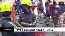 شاهد: محاولات انقاذ عشرات العالقين في نفق سدته أطنان من الأنقاض جراء انهيار جليدي بالهند