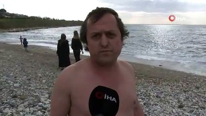 İstanbul’da kış ortasında denize girdi