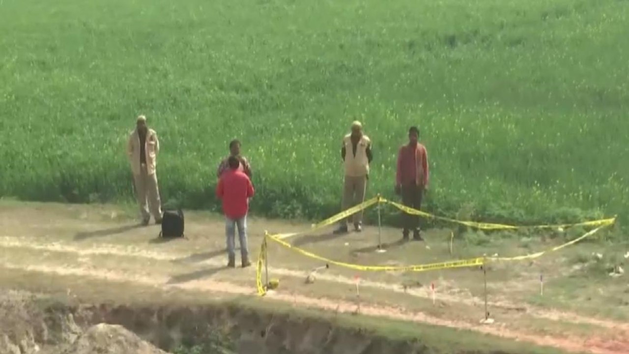 Ground Report from Kasganj, Police looking for liquor mafia