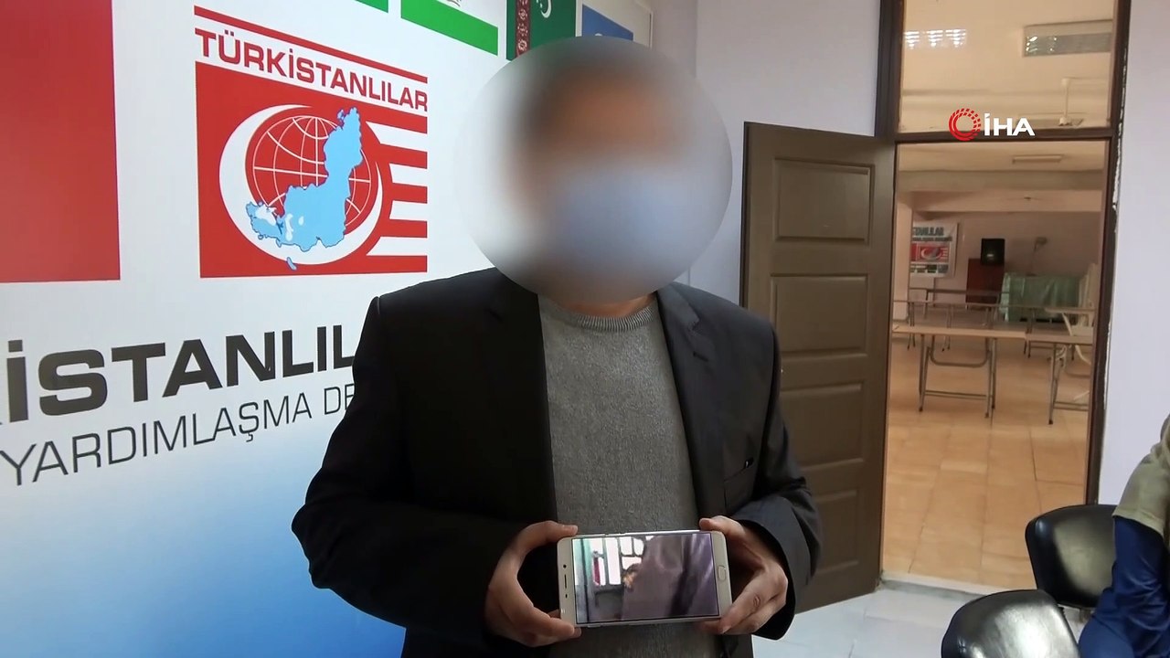 Doğu Türkistanlı aile 6 yıldır evlatlarını göremedi