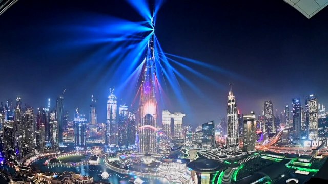 Hope, la sonda degli Emirati che veleggia sopra Marte per raccogliere dati