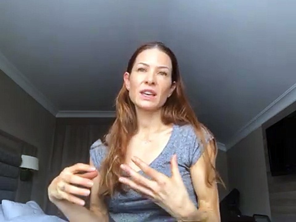 Bi’Bilen Doris Hofer - Videolu Görüş - Bacak esnetmek bacak boyunu uzatır mı?