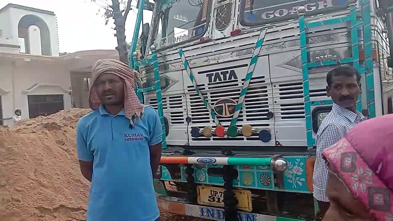 प्रयागराज: स्कूल से पढ़कर घर जा रही छात्रा ट्रक...