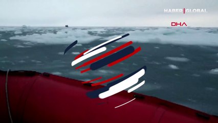 Balık avlarken buz parçası üzerinde mahsur kaldılar