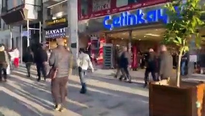 Cüneyt Özdemir: İstiklal'de İmamoğlu'na rastladım; normal şartlarda konvoyunu caddeye sokmak yerine yürüyordu