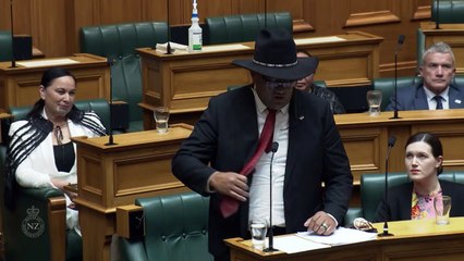 New Zealand Maori MP defies tie rule, rejecting 'colonial noose'